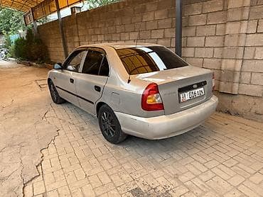 Унаа сатуу: Hyundai Accent: 2008 г., 1.5 л, Кол менен иштөөчү, Бензин, Седан — 4
