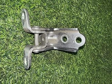 key maker: Кронштейн замка двери для Kia Sportage (QL), двигатель D4HA, год — 2