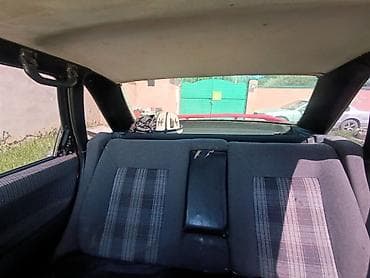 mazda 323 2003: Volkswagen Passat: 1990 г., 1.8 л, Механика, Бензин, Седан — 8