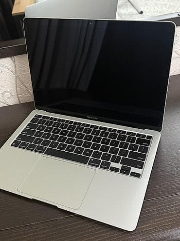 Ноутбуктар жана аксессуарлар: Продаю MacBook Air M1 в серебристом цвете. Работает быстро и плавно — 4