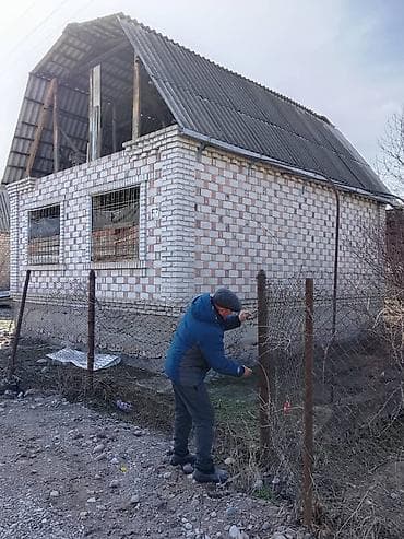 участки дачи: Продаётся кирпичный дачный дом с участком. Характеристики дома: - — 1