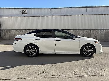 sg 9: Toyota Camry: 2017 г., 2.5 л, Автомат, Бензин, Седан — 6