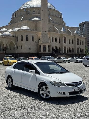 Honda Civic: 2006 г., 1.8 л, Автомат, Бензин, Седан