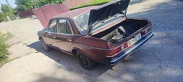 эо 3323: Mercedes-Benz E-Class: 1985 г., 2.3 л, Механика, Бензин, Седан — 3