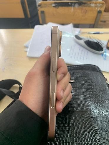 aphone 12 mini: IPhone 16 Pro, White Titanium, Кабель — 5