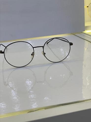 Очки в круглой оправе - Классическая круглая форма линз (примерный