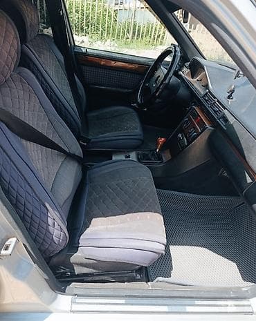 Mercedes-Benz W124: 1991 г., 2.3 л, Механика, Бензин, Универсал — 5