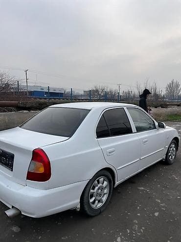 Унаа сатуу: Hyundai Accent: 1999 г., Кол менен иштөөчү, Бензин, Седан — 5