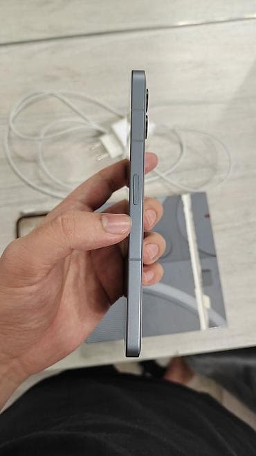 poco s5: Nothing, Phone 2, Б/у, 8 ГБ, цвет - Черный — 6