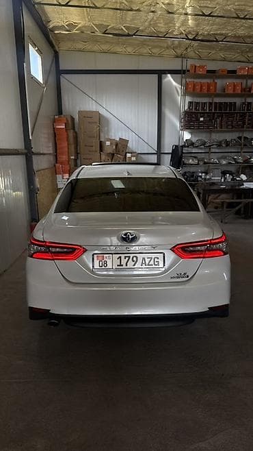 lexus e: Toyota Camry: 2021 г., 2.5 л, Автомат, Гибрид, Седан — 3