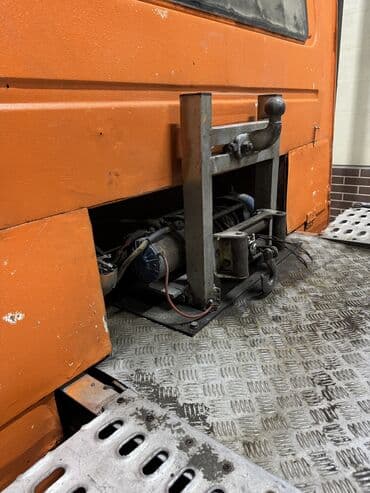 домкрат для спринтера: Mercedes-Benz Спринтер: 1999 г., 3 л, Механика, Дизель, Бус — 7