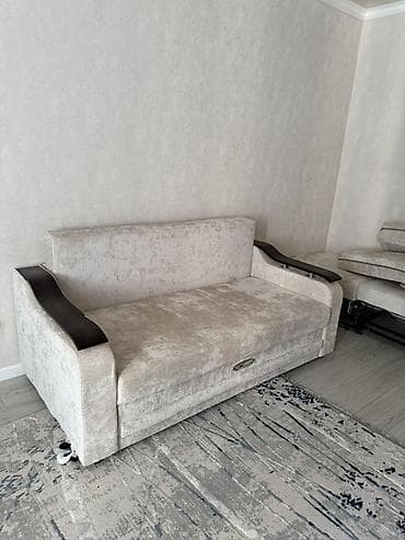 small table: Диван 2-местный, светло-бежевый, с подлокотниками из темного дерева — 2