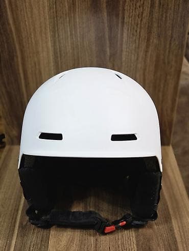 Спорттук сумкалар: Горнолыжный шлем. Женский. Размер M. Есть дополнителньая регулировка — 1