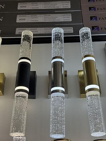 Настенные светильники с LED‑подсветкой и акриловыми цилиндрами с