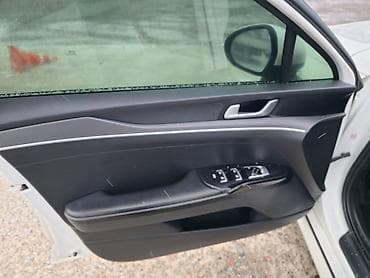 kla k7: Kia K5: 2022 г., Седан — 4