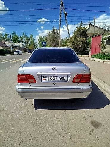 gen kg: Mercedes-Benz E-Class: 1995 г., Седан — 4