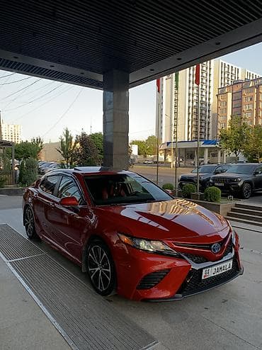 канадец: Toyota Camry: 2019 г., 2.5 л, Автомат, Гибрид, Седан — 1