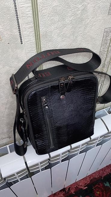 продаю спортивную сумку: Классическая сумка, Butun, Материал: Лаковая кожа, Застежка на молнии, Мужские — 1