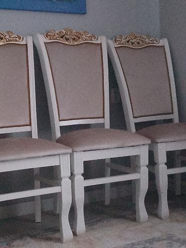 dinner table: Набор обеденных стульев в классическом стиле. - Материал каркаса — 1