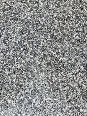 Серый гранит, красный,куртинский -габра и другие граниты в наличии по