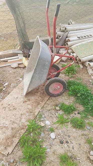 с большим баком: Садово-строительная тачка и тележка, Стальная, Двухколесная — 2