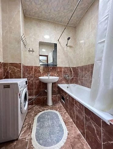 гостиница бишкек рядом: 3 комнаты, 68 м², 1 этаж — 9