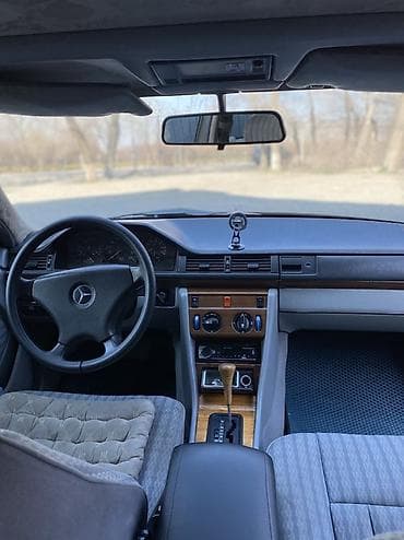 mitsubishi space star: Mercedes-Benz W124: 1990 г., 2.3 л, Автомат, Бензин, Седан — 10