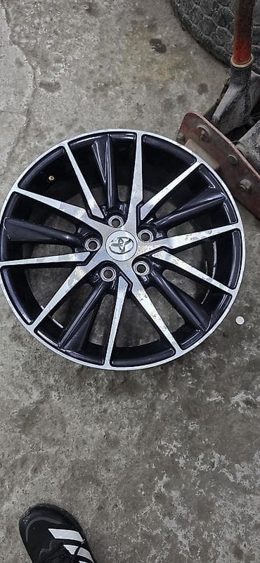 Литые Диски R 17 Комплект, отверстий - 5, Б/у