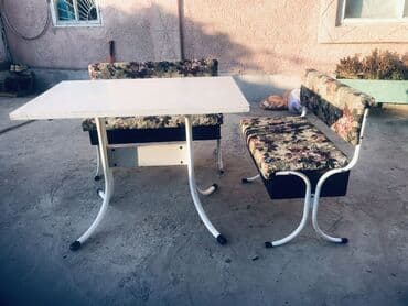 викалина сковорода: Кухонный набор,два рундука и стол, ! Новая обшивка — 2