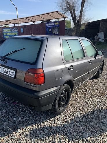 гольы 3: Volkswagen Golf: 1993 г., Хэтчбэк — 3