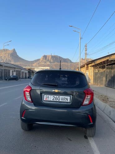 обмен на авто с доплатой: Chevrolet Spark: 2016 г., 0.1 л, Вариатор, Бензин, Хэтчбэк — 4