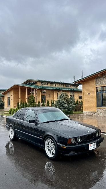 малолитражные авто: BMW 5 series: 1988 г., 2.5 л, Механика, Бензин, Седан — 4