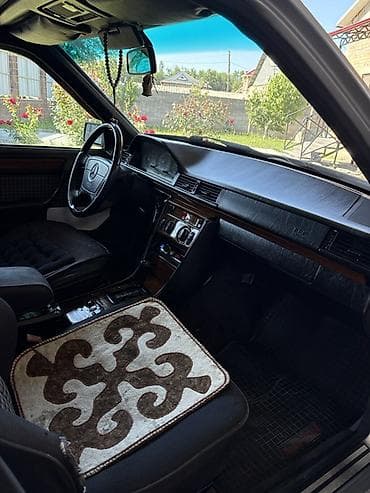 авто краска: Mercedes-Benz W124: 1993 г., 3.2 л, Автомат, Бензин, Седан — 8