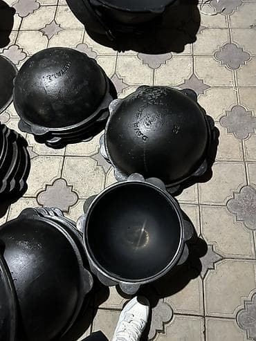Идиш-аяк: Узбекский чугунный казан Davr Metall Характеристики: - Объем: 12 — 10