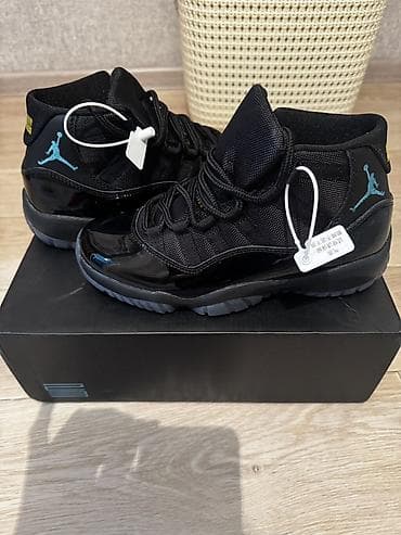 Жеке буюмдар: Кроссовки баскетбольные Air Jordan 11 (цвет: чёрный/голубой) - — 3