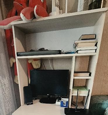 компьюерный стол: Компьютерный стол с надстройкой Размеры: 1,5м*0,7 м*0,45м - — 3