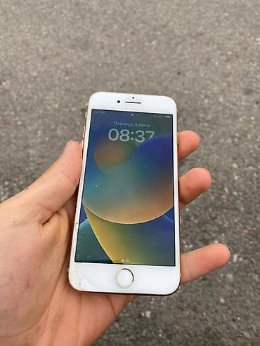 трещина но работает: IPhone 8, Б/у, 64 ГБ, Белый — 4