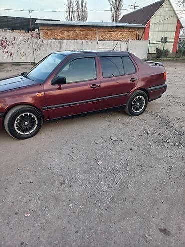 Volkswagen: Volkswagen Vento: 1993 г., 1.8 л, Ручные, Бензин, Седан — 7