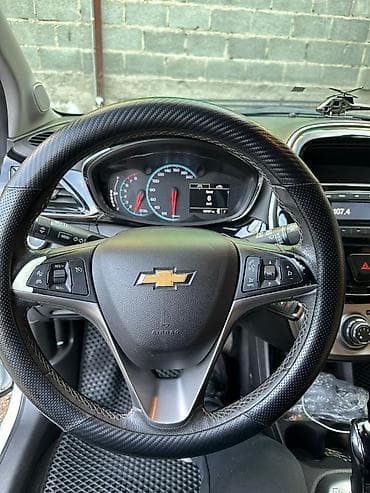 баф феникс: Chevrolet Spark: 2017 г., 1 л, Бензин — 4