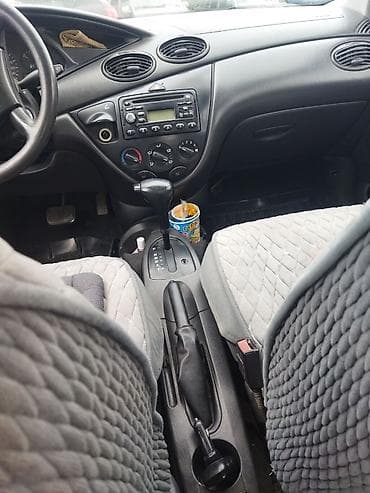 golf gti: Ford Focus: 2000 г., 2 л, Автомат, Бензин, Седан — 7