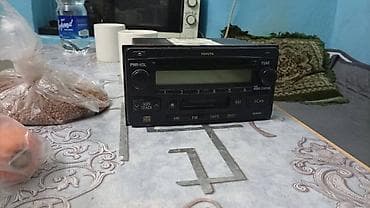 Автомобильные камеры: Штатная автомагнитола Toyota (2‑DIN узкая, фирменная панель TOYOTA) — 4