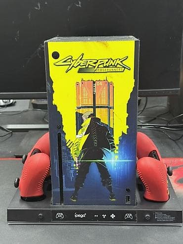 Xbox: Игровая консоль Xbox Series X с кастомным оформлением Cyberpunk — 1