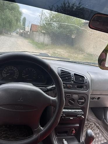 geely mon: Mitsubishi Galant: 1995 г., 1.8 л, Механика, Бензин, Седан — 9