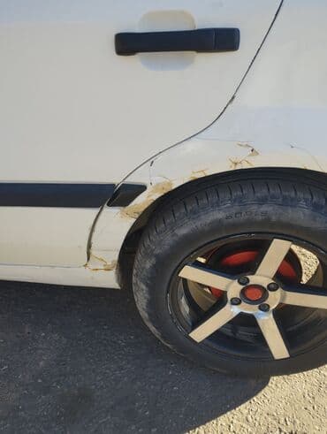 самые дорогие машины в кыргызстане: Volkswagen Golf: 1993 г., 1.8 л, Бензиновая, Хэтчбэк — 7