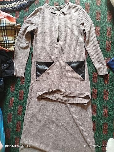 Повседневное платье, Длинная модель, Трикотаж, Прямое, M