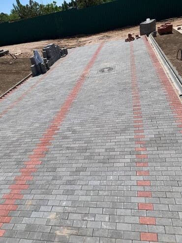 брусчатка бишкек цена: 1.	 #ПрессБрусчатка Выдерживает грузовые авто! Позвонить: 	2 — 7