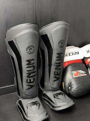 Турники и брусья: Продам комплект для единоборств: щитки VENUM (размер M) + боксерские — 3