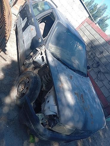 Автомобиль для разборки/на запчасти. Тип кузова: седан, 4 двери — 2