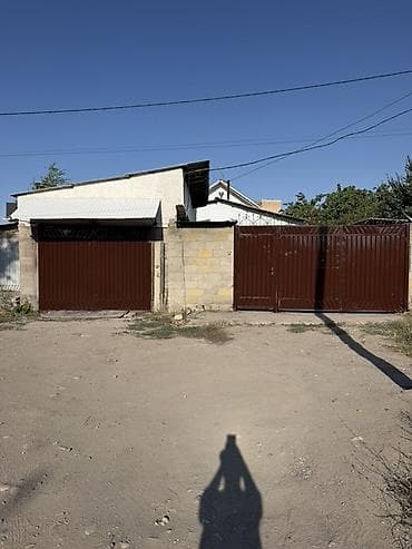 Жилой дом с двором,гаражуглярка Отопление твердоегаз . Уборная на — 1
