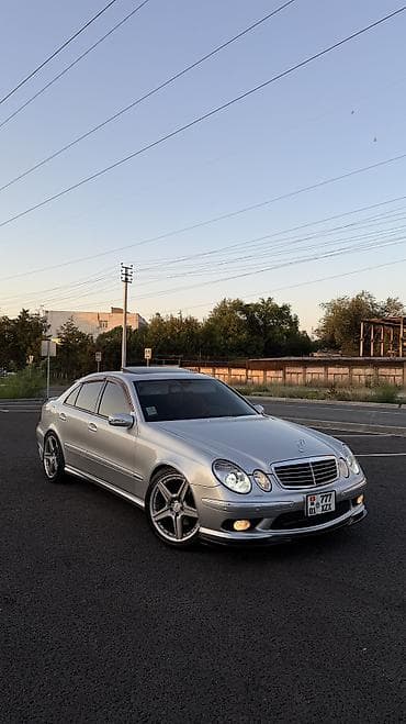 Mercedes-Benz E-Class: 2003 г., 5 л, Автомат, Бензин, Седан